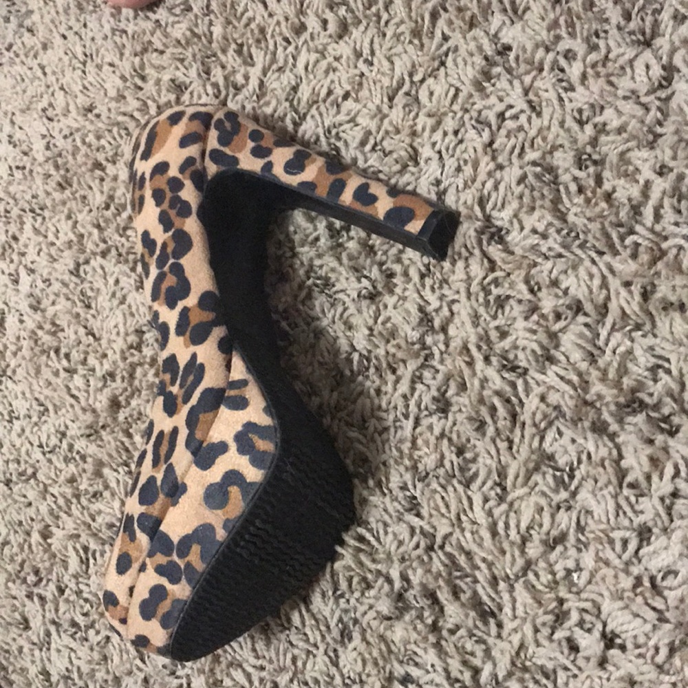 Leopard heels - Picture 2 of 4